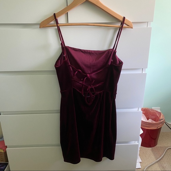 Urban Outfitters Bodycon Velvet Strappy Dress - Picture 2 of 3
